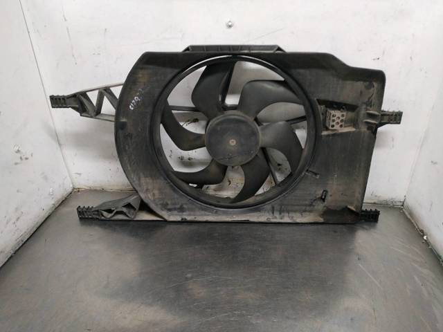Dyfuzor chłodnicy 8200025635 RENAULT