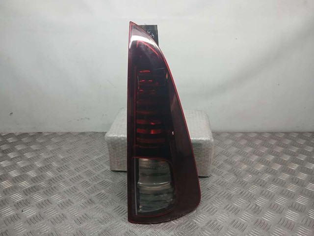 Lampa zespolona tylna prawa 8200027152 RENAULT