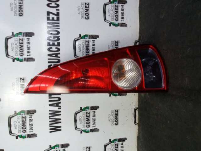 Lampa zespolona tylna prawa 8200027152 RENAULT