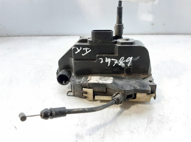 Zamek drzwi przednich prawych 8200027779 RENAULT
