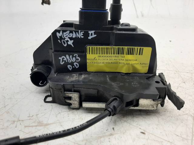 Zamek drzwi przednich prawych 8200027779 RENAULT