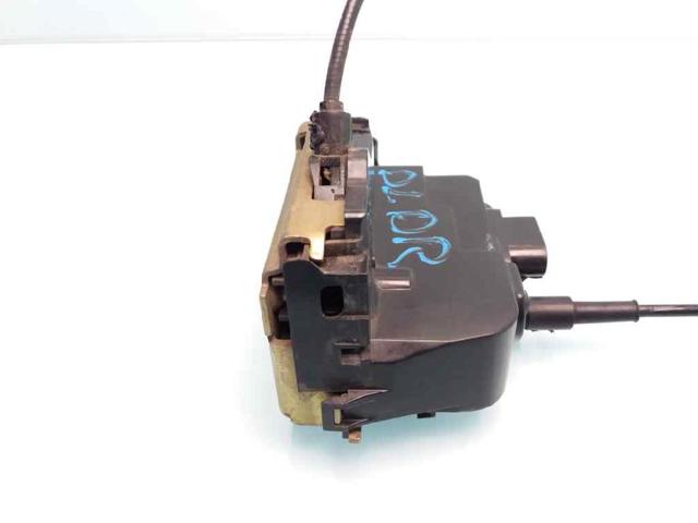 Zamek drzwi przednich prawych 8200027779 RENAULT