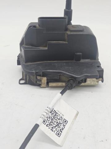 Zamek drzwi tylnych prawych 8200028429 RENAULT