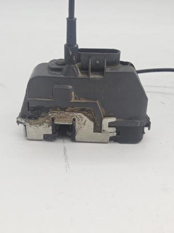 Zamek drzwi tylnych prawych 8200028429 RENAULT