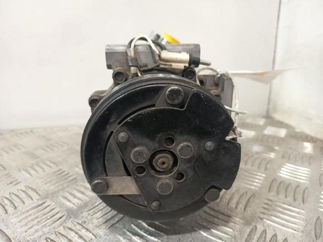 Sprężarka klimatyzacji 8200037058 RENAULT