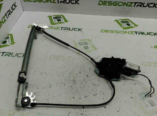 Mechanizm podnoszenia szyby drzwi przednich prawych 8200038152 RENAULT