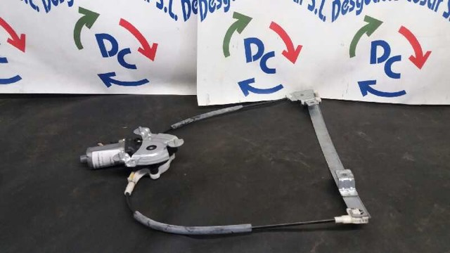 Mechanizm podnoszenia szyby drzwi przednich prawych 8200038152 RENAULT