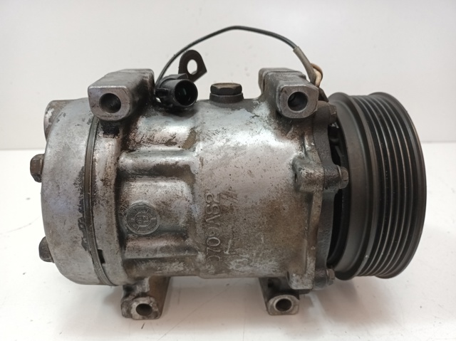 Sprężarka klimatyzacji 8200040681 VOLVO