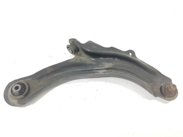 Silentblock przedniego wahacza dolnego 8200041166 RENAULT