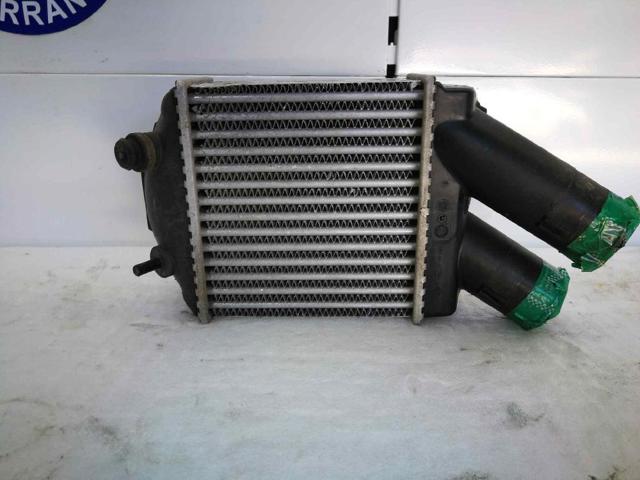Chłodnica intercoolera 8200047162 RENAULT