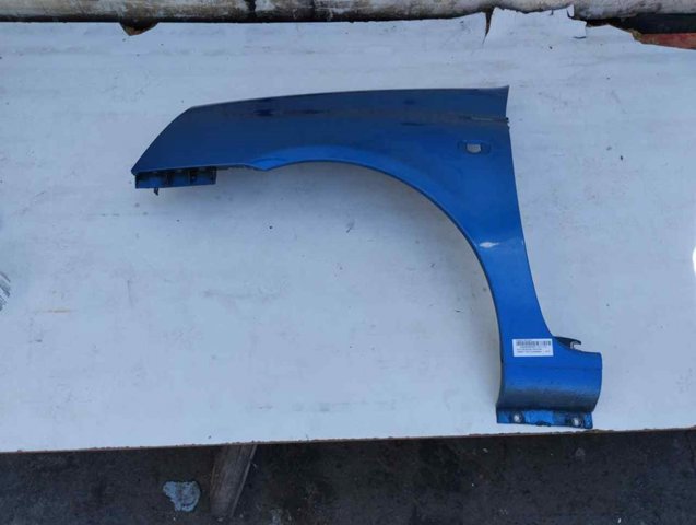 Błotnik przedni lewy 8200052379 RENAULT