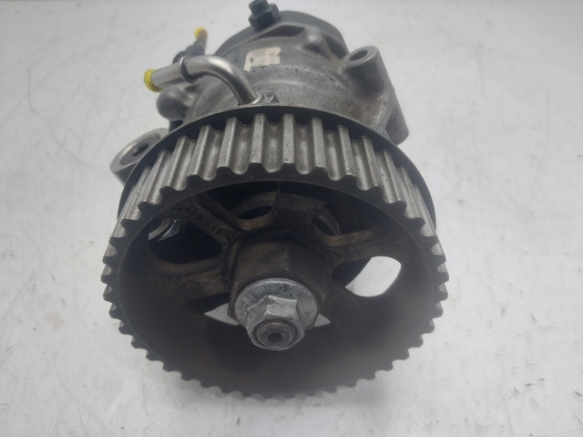 Pompa wtryskowa wysokiego ciśnienia 8200057225 RENAULT