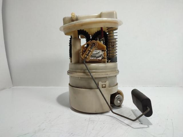 Moduł pompy paliwowej z czujnikiem poziomu paliwa 8200057324 RENAULT