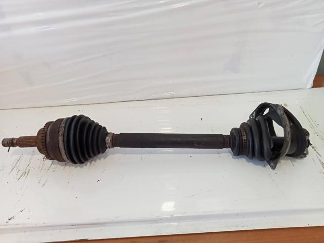 Półoś napędowa przednia lewa 8200064731 RENAULT