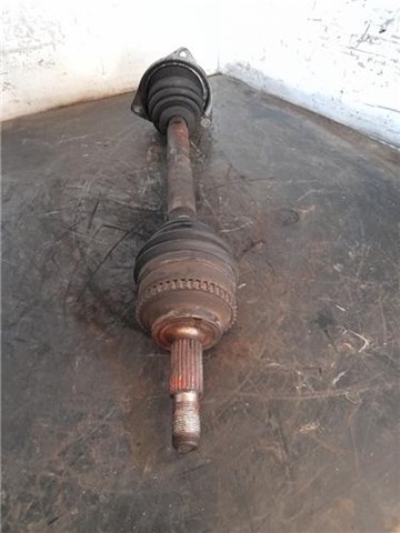Półoś napędowa przednia lewa 8200064731 RENAULT