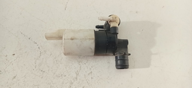 Pompka spryskiwacza szyby przedniej 8200067015 PEUGEOT