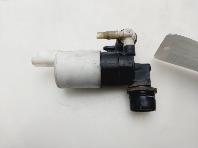 Pompka spryskiwacza szyby przedniej 8200067015 RENAULT