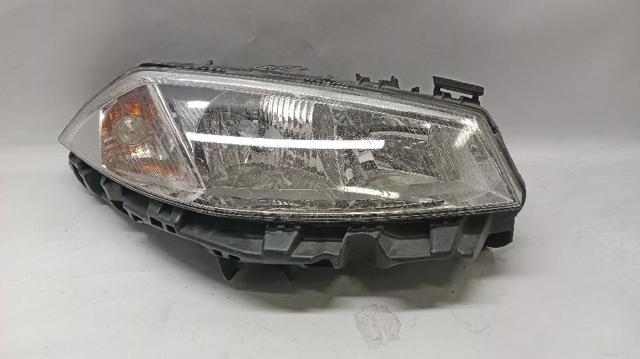 Reflektor prawy 8200073221F RENAULT