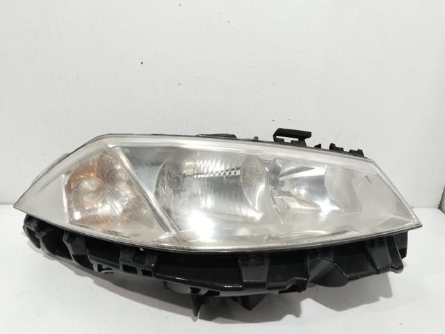 Reflektor prawy 8200073221F RENAULT