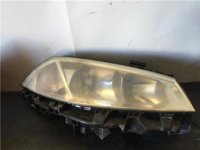 Reflektor prawy 8200073221J RENAULT