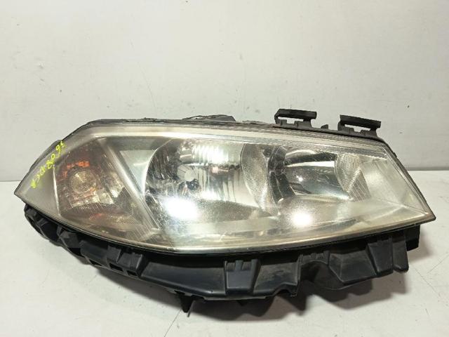 Reflektor prawy 8200073221J RENAULT