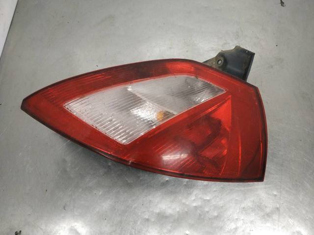 Lampa zespolona tylna prawa 8200073237B RENAULT