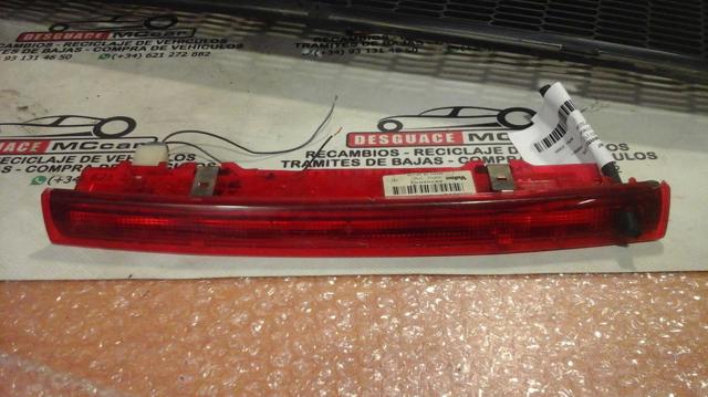 Lampa stop tylna dodatkowa 8200073239 RENAULT