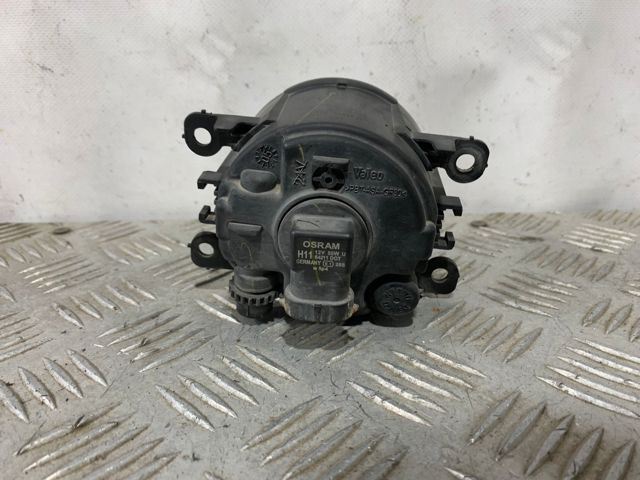 Lampa przeciwmgielna lewa/prawa 8200074008 RENAULT