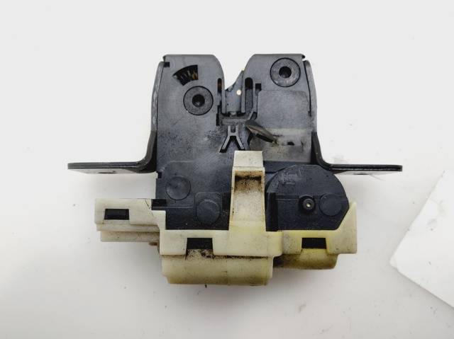 Zamek klapy bagażnika (3/5 drzwi tylnych) 8200076240 RENAULT