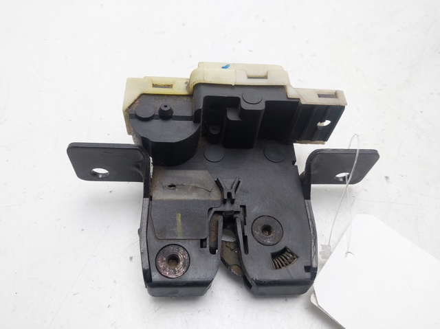 Zamek klapy bagażnika (3/5 drzwi tylnych) 8200076240 RENAULT
