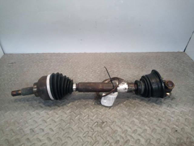 Półoś napędowa przednia lewa 8200079913 RENAULT