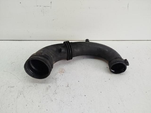 Króciec powietrza, wlot do turbiny (doładowanie) 8200082448 RENAULT