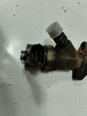 Wtryskiwacz paliwa 8200084534 RENAULT