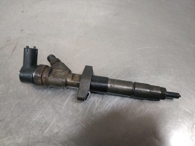 Wtryskiwacz paliwa 8200084534 RENAULT