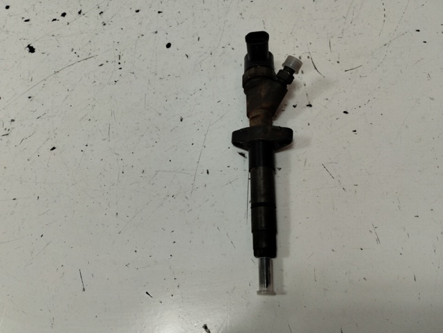 Wtryskiwacz paliwa 8200084534 RENAULT