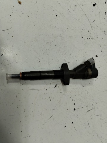 Wtryskiwacz paliwa 8200084534 RENAULT