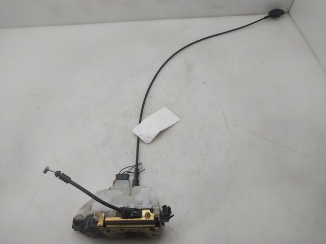 Zamek drzwi przednich prawych 8200086018 RENAULT