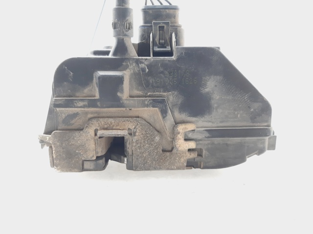 Zamek drzwi przednich prawych 8200086018 RENAULT