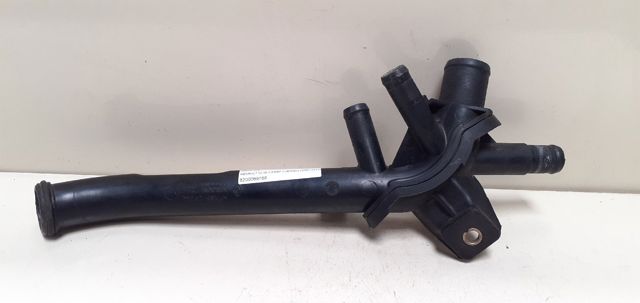 Przewód (króciec) układu chłodzenia 8200089768 RENAULT