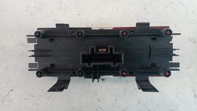 Przycisk włączania światła awaryjnego 8200095493 RENAULT