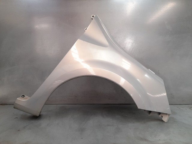 Błotnik przedni prawy 8200098310D RENAULT