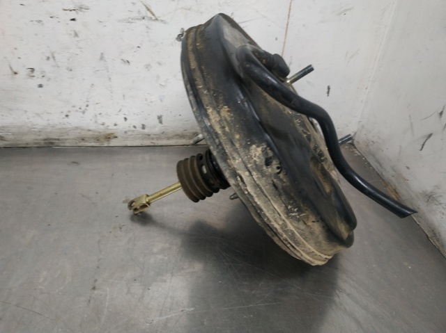 Wzmacniacz próżniowy hamulców 8200100246B RENAULT