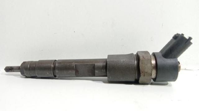 Wtryskiwacz paliwa 8200100272 RENAULT