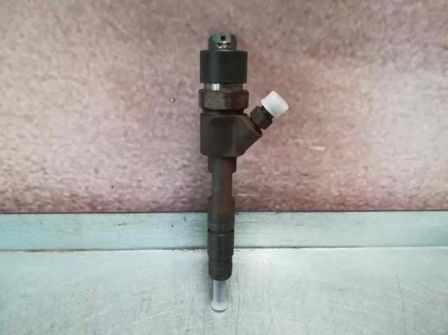 Wtryskiwacz paliwa 8200100272 RENAULT