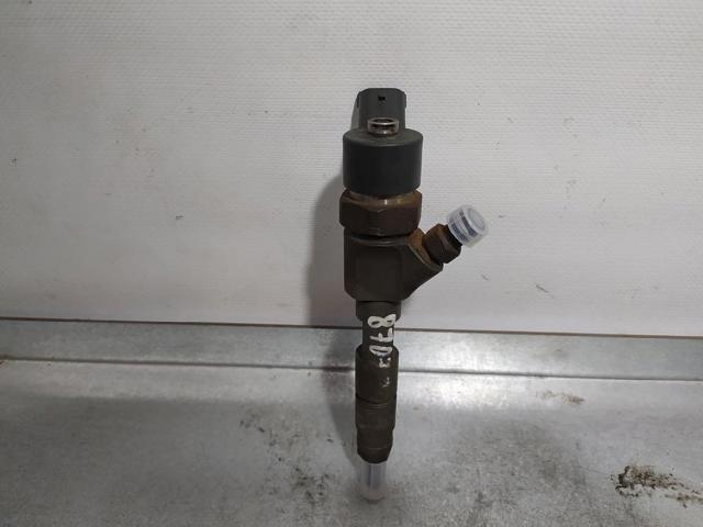 Wtryskiwacz paliwa 8200100272 RENAULT