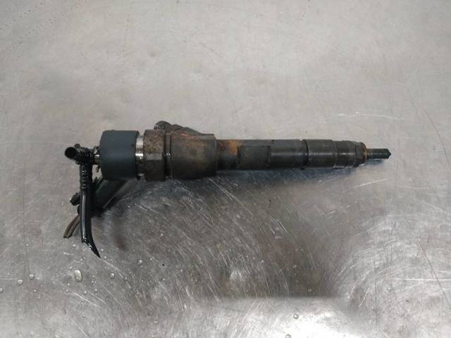 Wtryskiwacz paliwa 8200100272 RENAULT