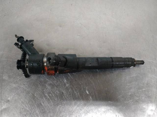 Wtryskiwacz paliwa 8200100272 RENAULT