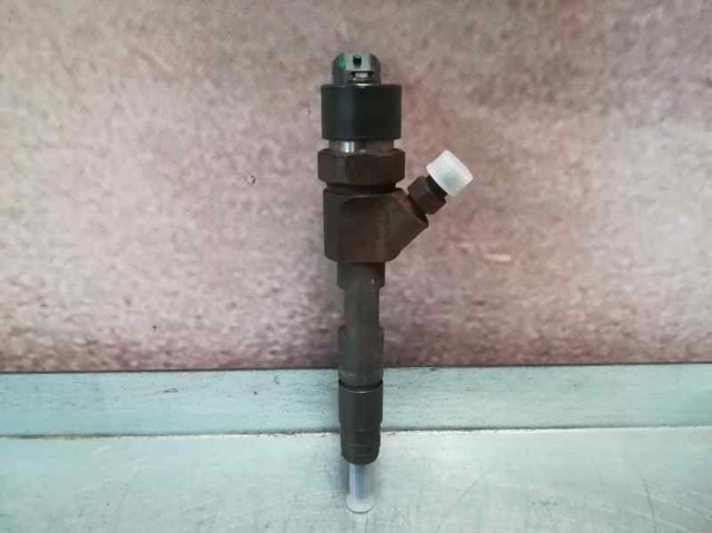 Wtryskiwacz paliwa 8200100272 RENAULT