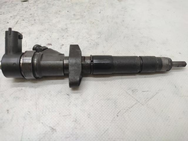 Wtryskiwacz paliwa 8200101135 RENAULT