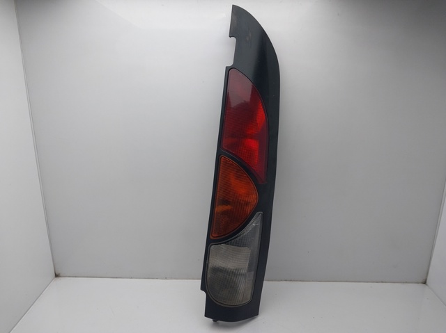 Lampa zespolona tylna prawa 8200103292 RENAULT